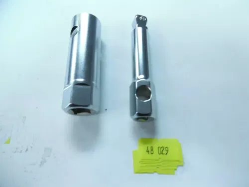 48-029 SPARK PLUG WRENCH 5/8" SOCKET, 3/8" DRIVE EMGO 48-029