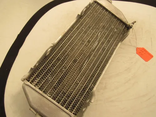 2003 SUZUKI DRZ400E GENUINE OEM RADIATOR (RIGHT SIDE)/ PART# 17710-29F00