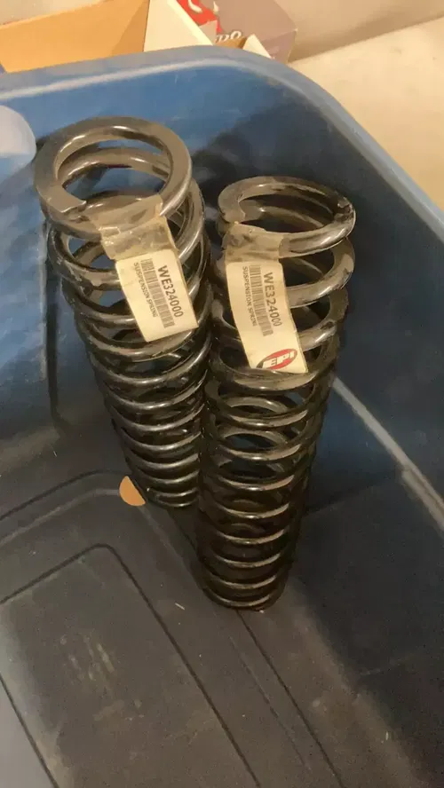 WE324000 SUSPENSION SPRING SOLD EACH