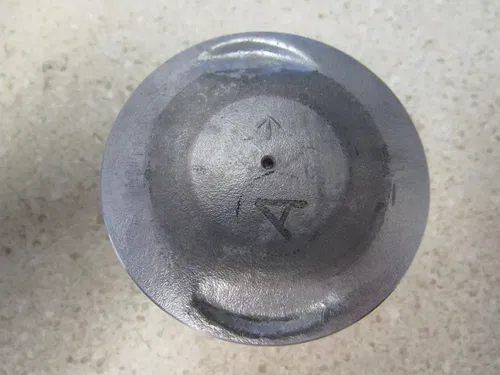 BIN65A-YAMAHA-15A-11631-00-A0- PISTON STD     N.O.S