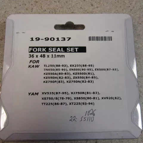 19-90137- YAMAHA FORK SEAL SET- 36X48X11 MM