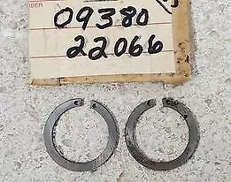 NEW OEM SUZUKI CIRCLIP SNAP RING NOS 09380-22066 SET OF 2