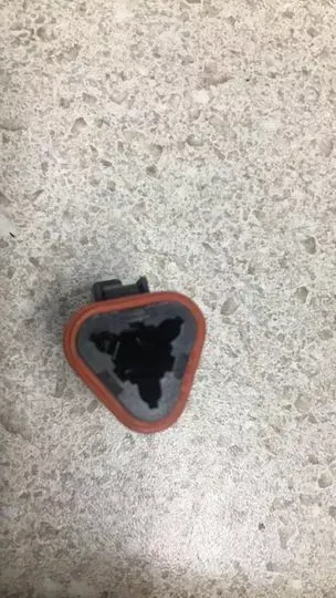 HARLEY DAVIDSON - 72113-94BK - OEM NOS 3-WAY SOCKET HOUSING SPEED SENSOR