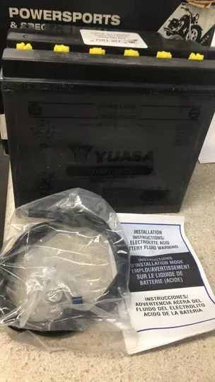 YUASA YUMICRON - YB16HL-A-CX - YUAM2H16C CONVENTIONAL 12-VOLT DRY BATTERY