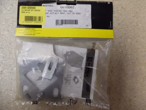 BOX23 2081409999 ACERBIS 0010062 KAWASAKI NUMBER PLATE MOUNT KIT VENTED NOS