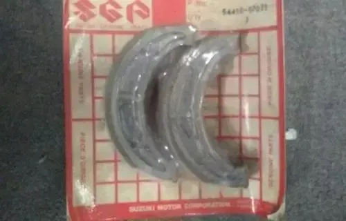 SUZUKI 54410-07021 BRAKE SHOE SET