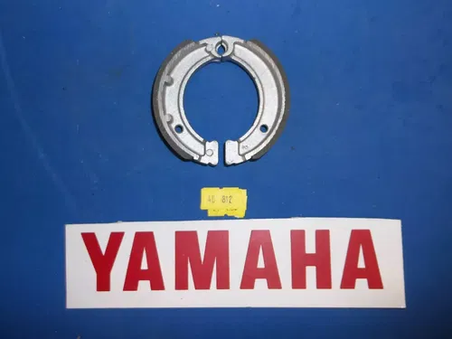 40-812 Emgo YAMAHA FRONT BRAKE SHOES 501 NON GROOVED