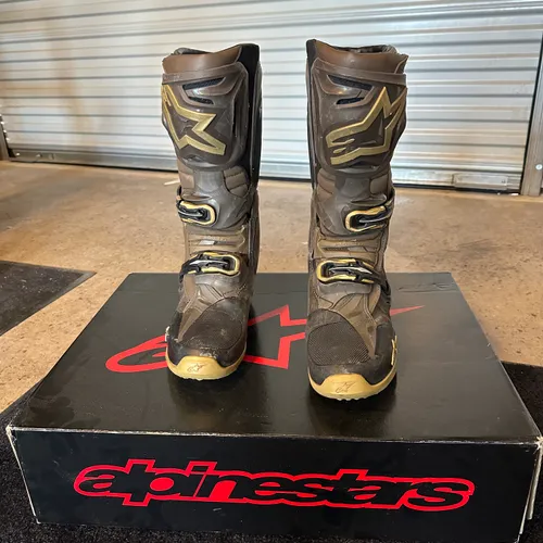Tech 10- Limited Edition 
