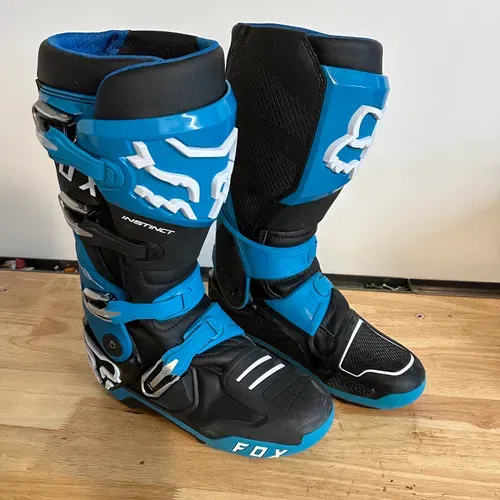 Blue fox boots hot sale