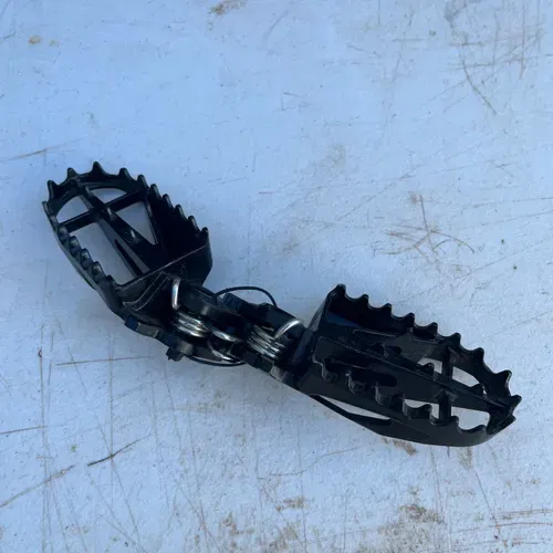 New Stock Kawasaki 2020 Kx250/450 Footpegs