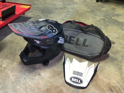 Bell Helmets - Size L