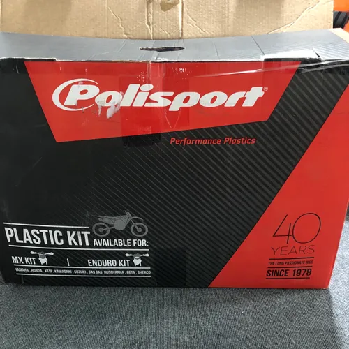 Polisport Plastics Yamaha Restyle Kit 