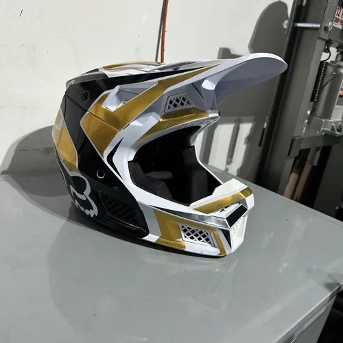 Fox Racing V3RS Helmet Size Small
