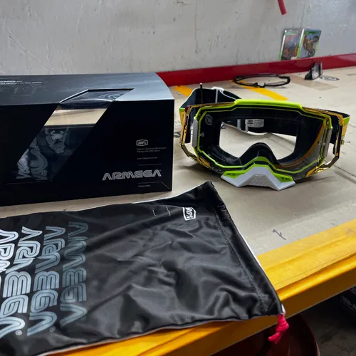 Armega 100% Goggles