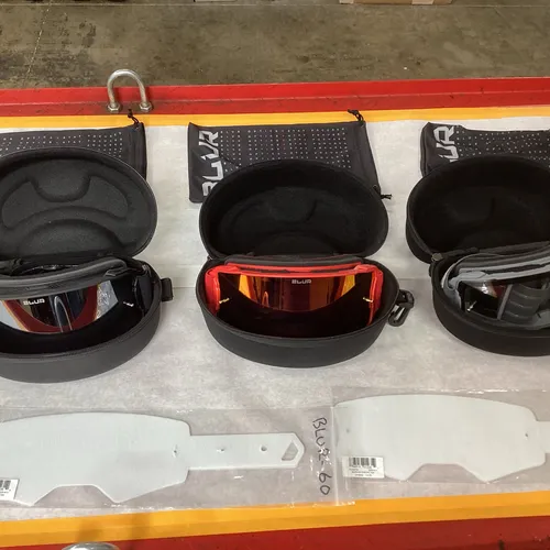 3 PAIR GOGGLES $80
Blur 60 Goggles By O'Neal 