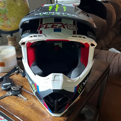 NEW Bell Moto-9S Flex Tomac Large
