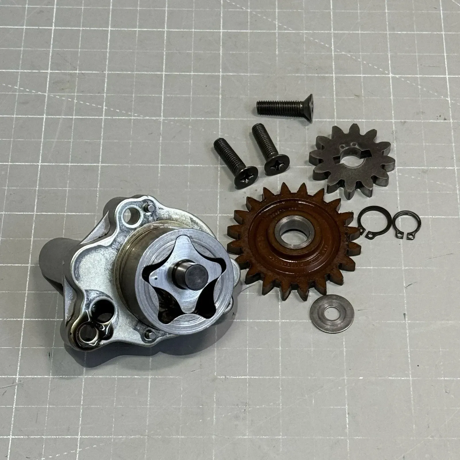 2003-2008 Suzuki LTZ400 OEM Mikuni Oil Pump Assembly Complete  B3m