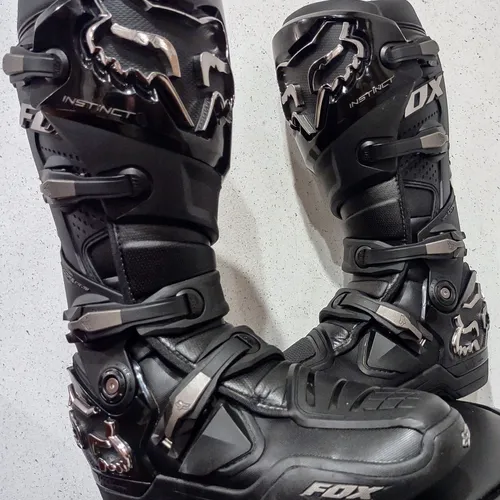 Fox Instinct Boots - Size 10