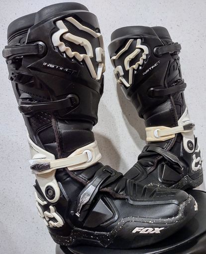Fox Instinct Boots - Size 9