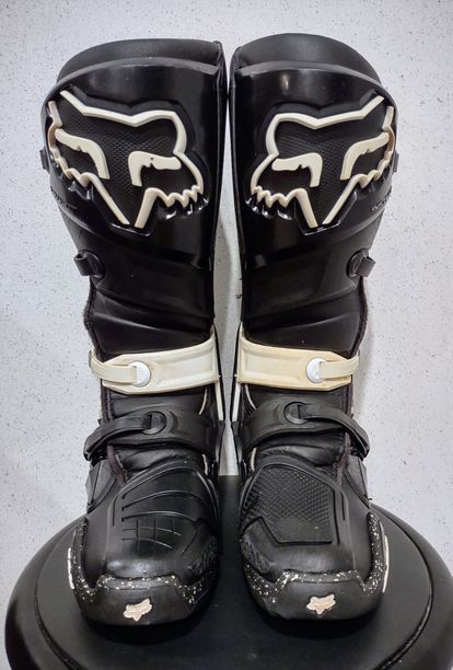 Fox Instinct Boots - Size 9