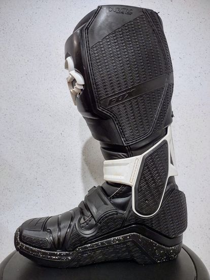 Fox Instinct Boots - Size 9