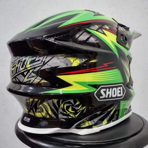 Shoei VFX-W Helmet - Size XL Shoei VFX-W Helmet - Size XL