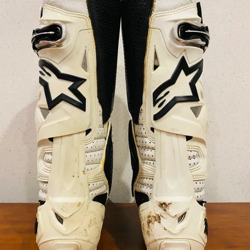 Alpinestars Tech 10 Supervented Boots - Size 10 - Athlete Only