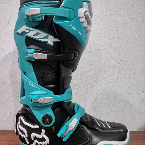 Fox Instinct Boots - Size 10