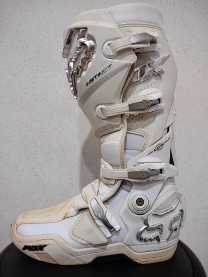 Fox Instinct Boots - Size 9