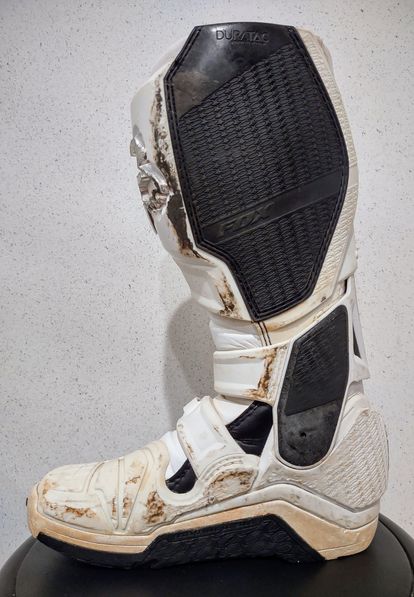 Fox Instinct Boots - Size 9