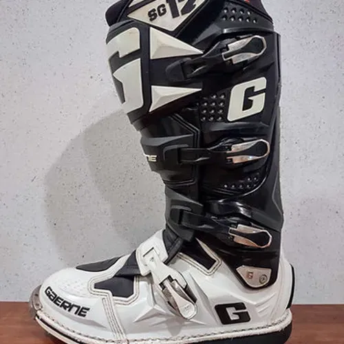 Gaerne SG12 Boots Size 11 MX Locker