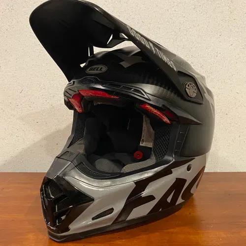 Bell Moto 9 Carbon Flex - Size Large