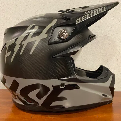 Bell Moto 9 Carbon Flex - Size Large
