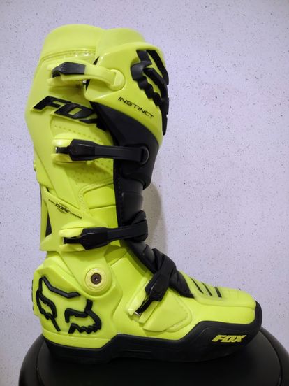 Fox Instinct Boots - Size 9 (NEW)