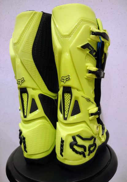 Fox Instinct Boots - Size 9 (NEW)