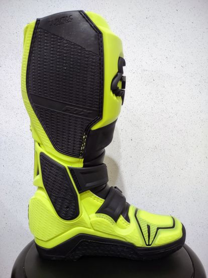 Fox Instinct Boots - Size 9 (NEW)