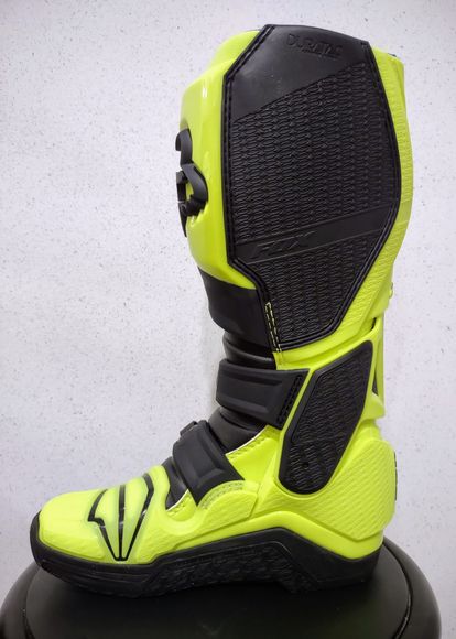 Fox Instinct Boots - Size 9 (NEW)