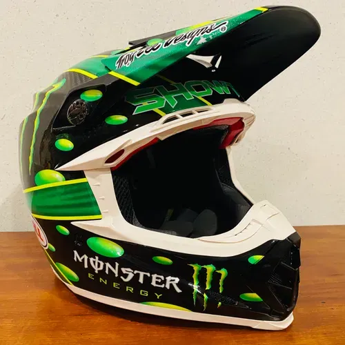 Bell Moto 9 Carbon Flex - Size XXL (NEW)