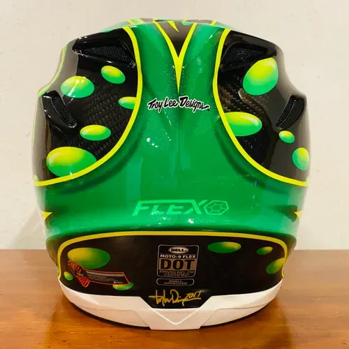 Bell Moto 9 Carbon Flex - Size XXL (NEW)
