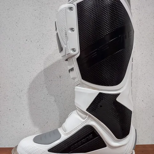 Gaerne SG12 Boots - Size 9