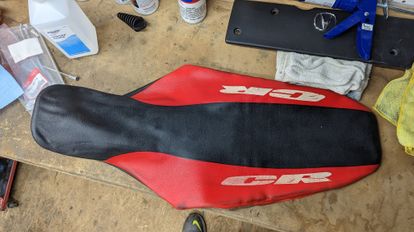 CR125 SEAT COVER 