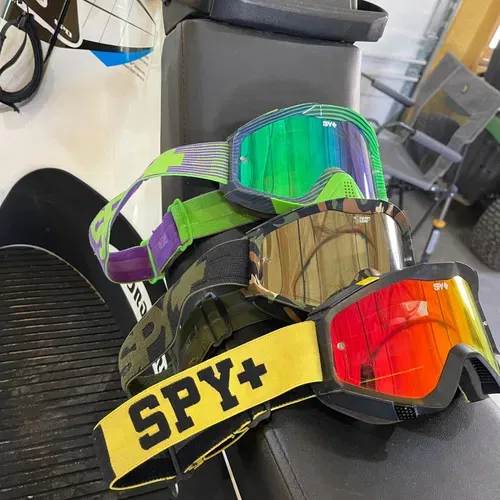 Spy Klutch goggles set