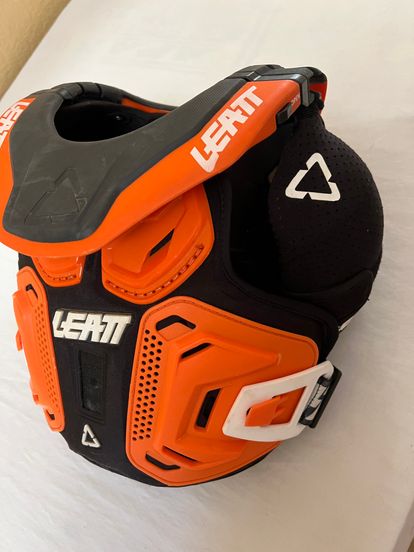 Youth Leatt Protective - Size Jr S/M