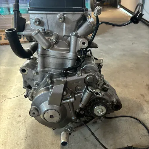 2023 honda CRF 250R Engine complete with harness 