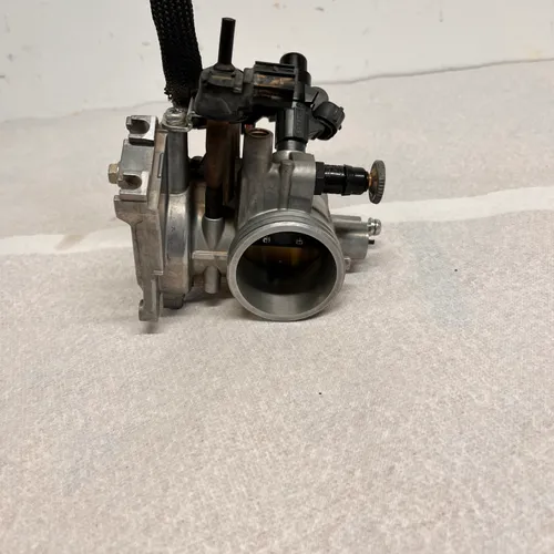 2019 Kx450 OEM Throttle Body W/ Injector