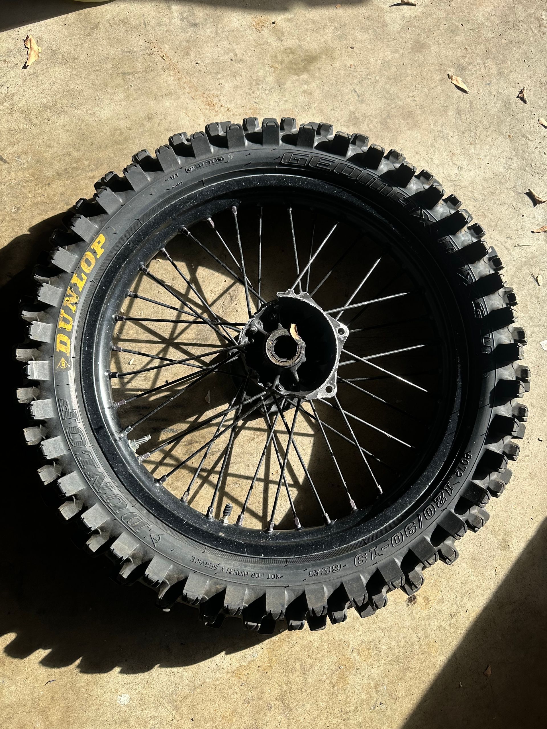 19-23 Kx 450 Rear Wheel broken