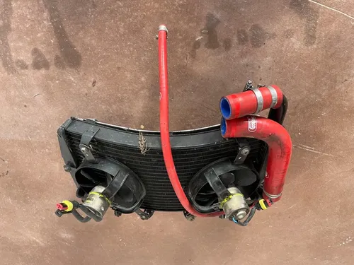 DUCATI OEM 2.7 LITER 749 999  RADIATOR WITH  both FANS  & HOSES  999s 999r 749s