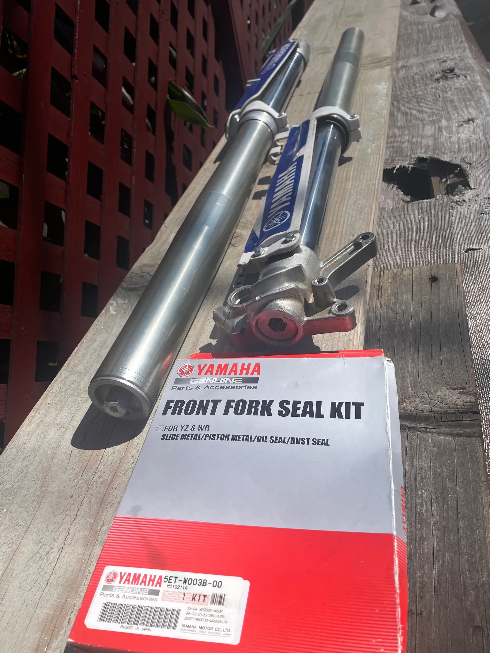 99-03 Yamaha YZ/YZF 46mm KYB Forks With Genuine OEM Seal Kit. 99-03 Yamaha YZ/YZF 46mm KYB Forks With Genuine OEM Seal Kit.