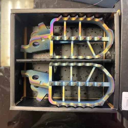 Titanium Footpegs Raibon