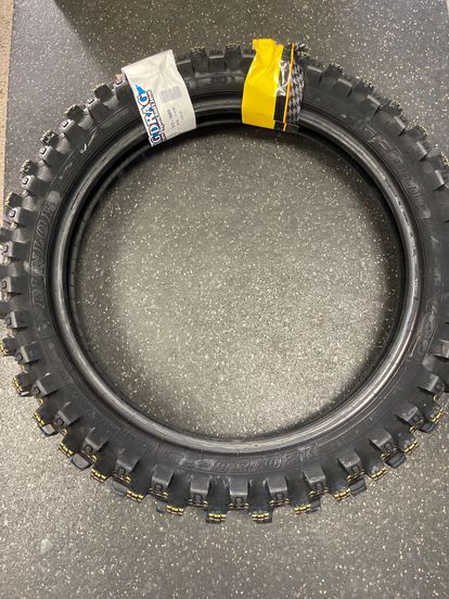 Dunlop Geomax tire MX33
